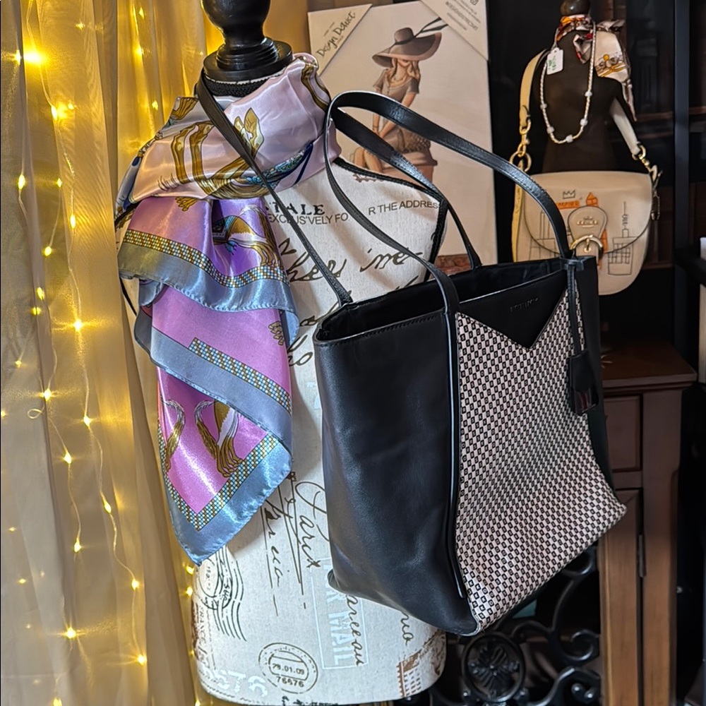 Michael Kors Leather Black and White Shoulder Bag / Tote